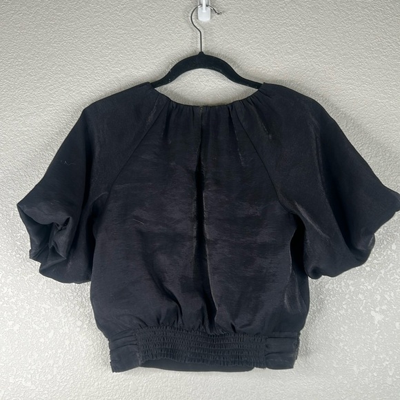 Express Black Casual Classic Round Neck Balloon Short Sleeve Top Size Small - Picture 4 of 6